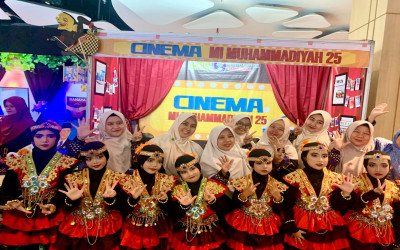 Cinema MIM 25 Hadirkan Wahana Edukatif, Siswa Bawakan Tari Cinta Indonesia