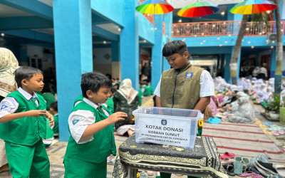 MI Muhammadiyah 25 Surabaya Gelar Sholat Ghaib dan Penggalangan Donasi untuk Korban Bencana Sumatra